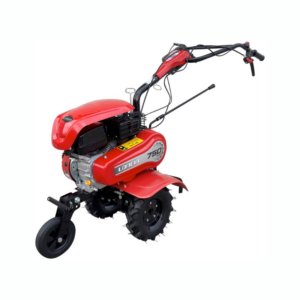 Le motoculteur Loncin LC 750, doté d’un moteur Loncin G200F de 196 cm³ et d’une puissance de 6,5hp, est conçu pour Mastrer vos travaux agricoles. Avec un réservoir de 3L, il offre une grande autonomie pour le labour, le transport et la culture de vos terres. Son poids léger de 69 kg et son design ergonomique garantissent une manipulation facile, même pour les novices. Durable et sûr, ce motoculteur assure une performance optimale sur le long terme.